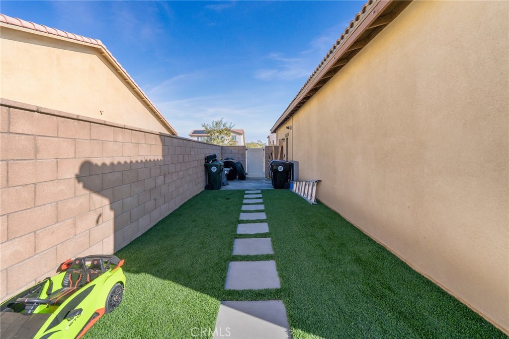 Residential for sale at 15522 San Francisco, Victorville CA featuring 4 beds and 4 baths