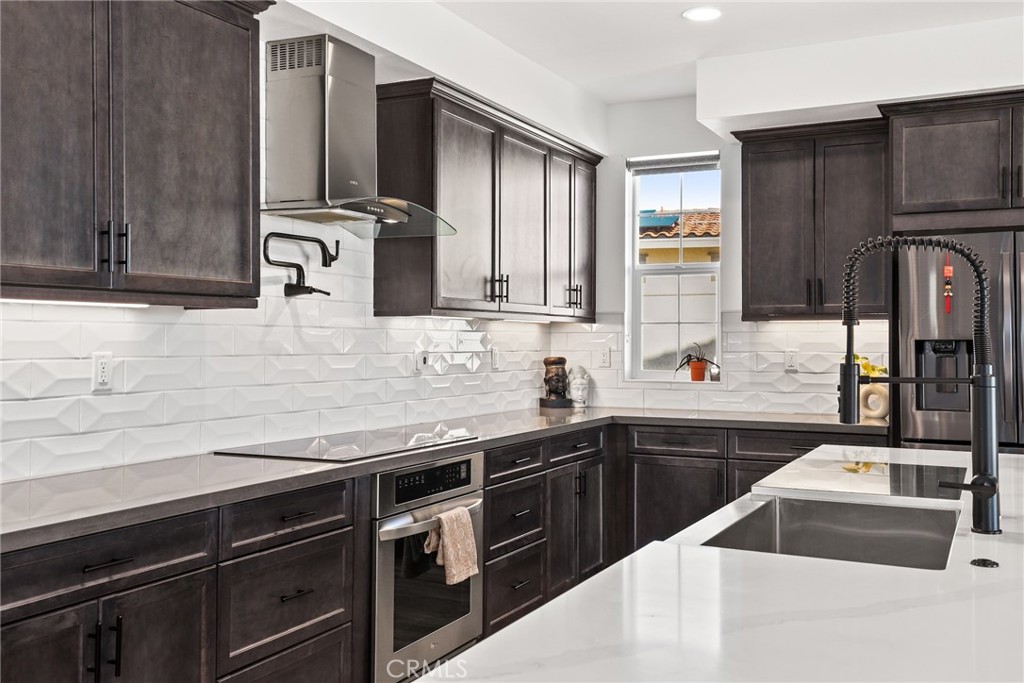 Active for sale at Palmdale, CA, Palmdale, CA CA and 4 baths