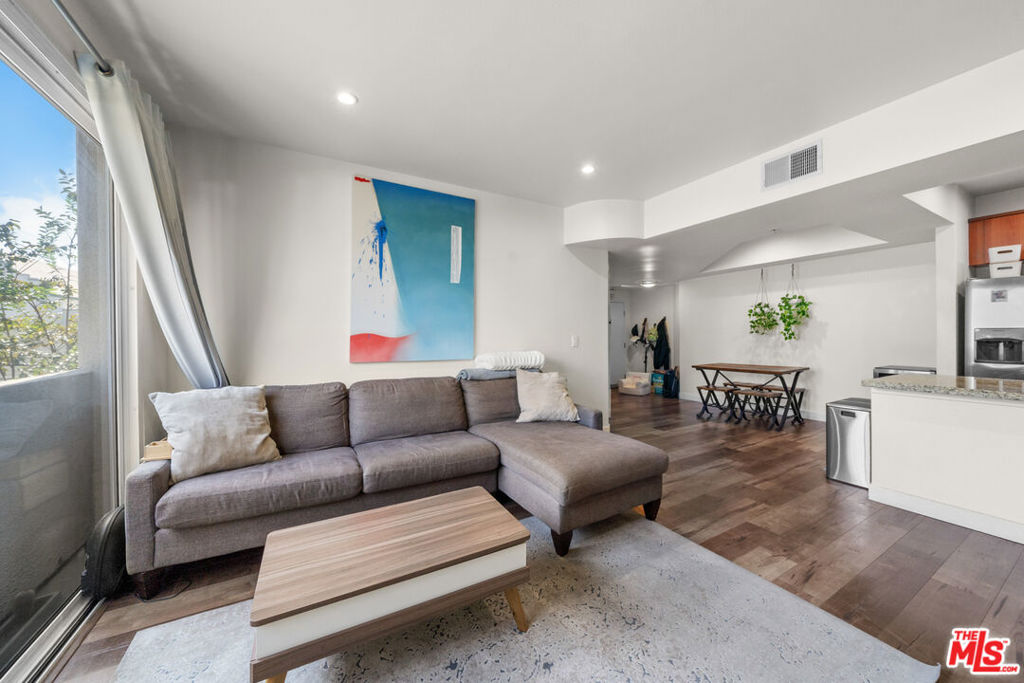 Residential Lease for rent at 620 S Gramercy Place 228, Los Angeles, Los Angeles County CA featuring 2 beds and 2 baths