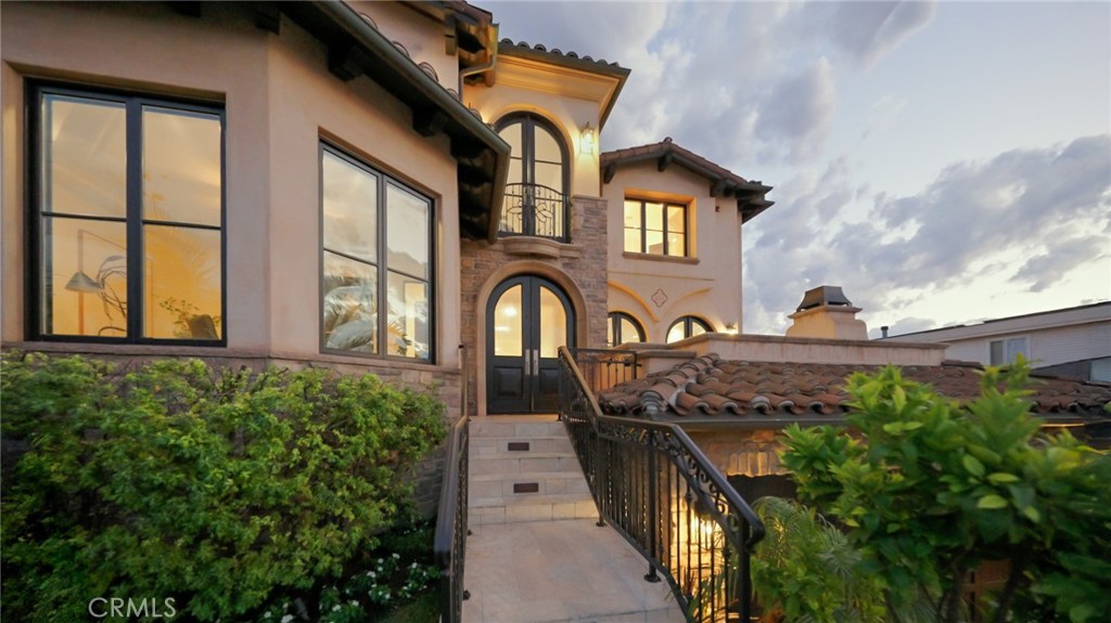 Residential for sale at 624 14th Street, Manhattan Beach CA featuring 5 beds and 6 baths