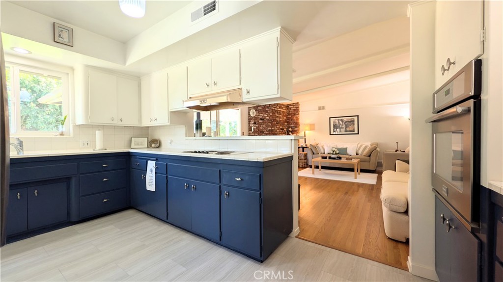 Residential Lease for rent at 1418 Niagara, Claremont CA featuring 3 beds and 2 baths