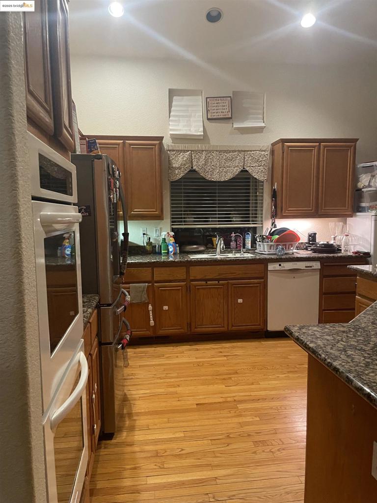 Residential for sale at 83 Palm Dr, Brentwood CA featuring 5 beds and 4 baths