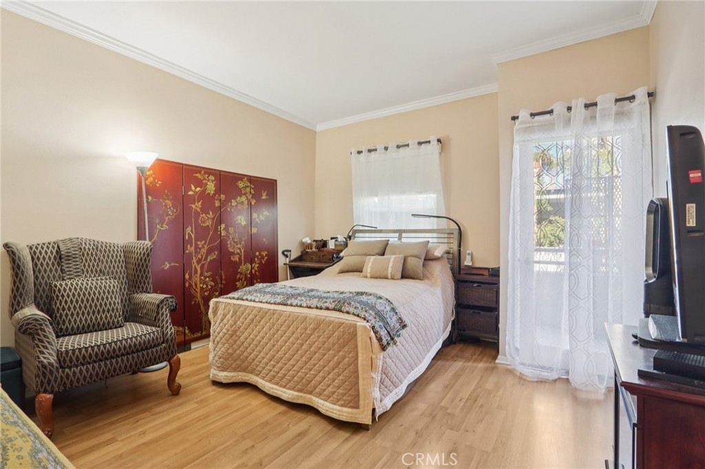 Residential for sale at 360 S Los Robles Avenue 11, Pasadena CA featuring 2 beds and 2 baths