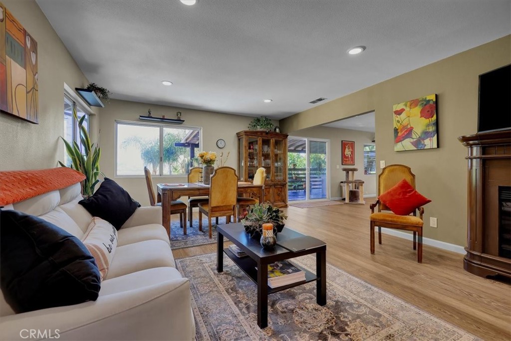 Residential for sale at 33230 Hollister, Lake Elsinore CA featuring 3 beds and 2 baths