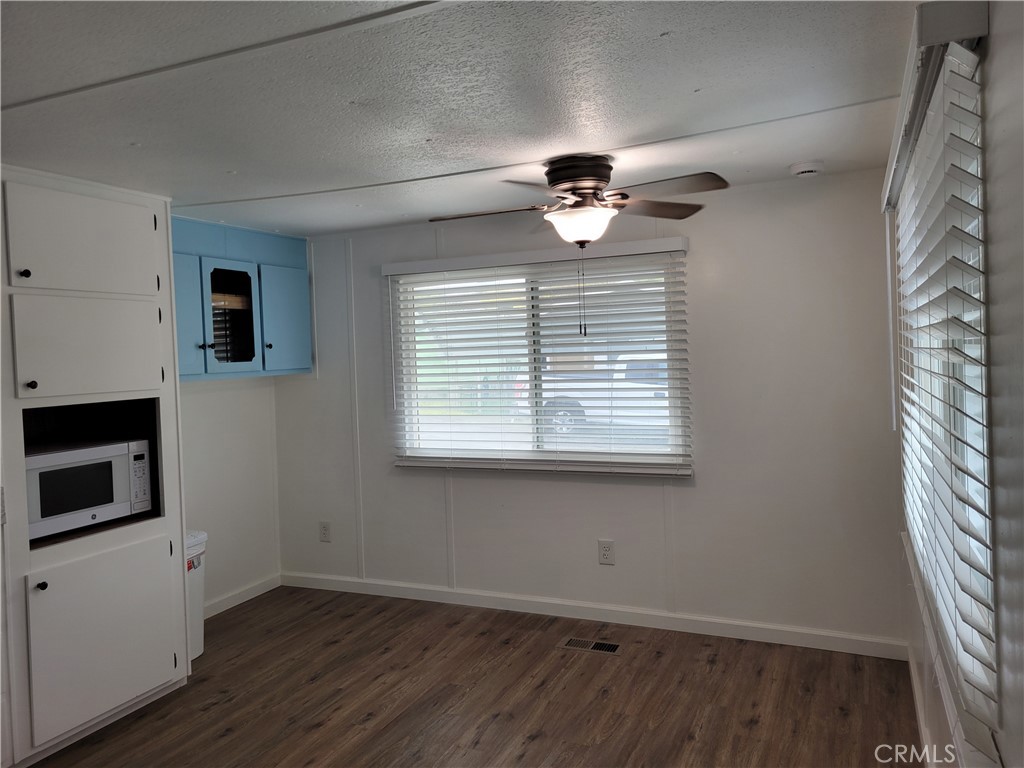 Manufactured In Park for sale at 3415 E Oro Dam E 111, Oroville CA featuring 2 beds and 1 bath