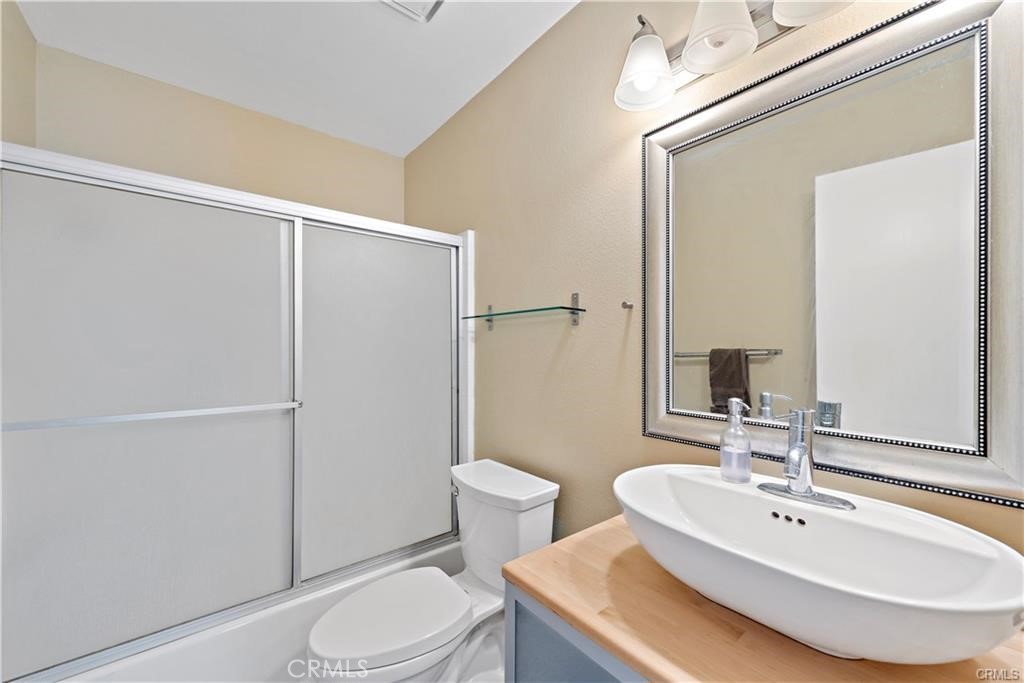 Residential for sale at 20033 Shamrock Gln 30, Lake Forest CA featuring 2 beds and 2 baths