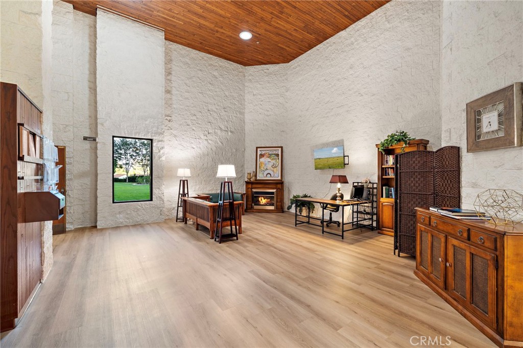 Residential Lease for rent at 24055 Paseo Del Lago 413, Laguna Woods CA and 1 bath