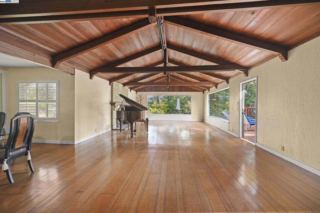 Residential for sale at 799 799 Moraga Rd, Lafayette CA featuring 3 beds and 2 baths