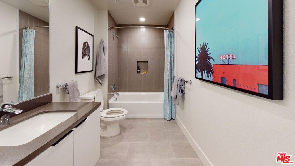 Residential Lease for rent at 1101 N Main Street B326, Los Angeles, Los Angeles County CA and 1 bath