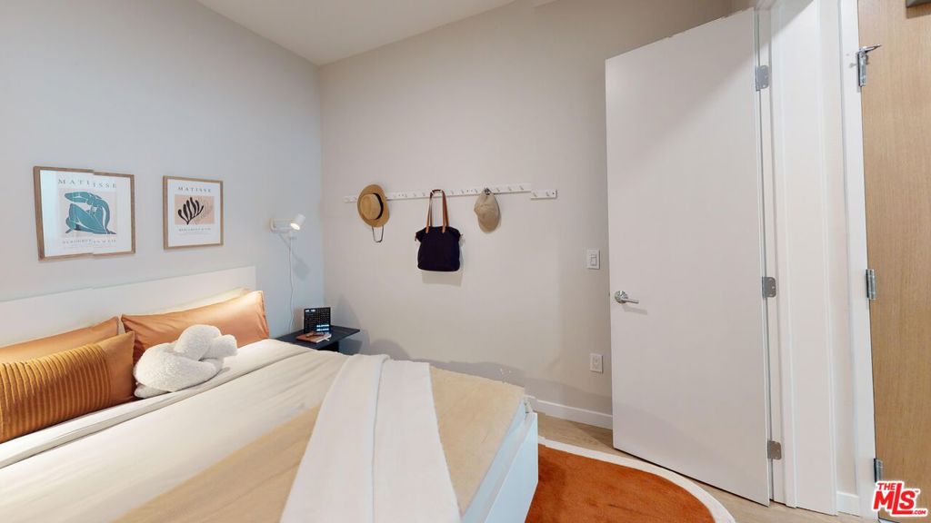 Residential Lease for rent at 200 Mesnager Street 618, Los Angeles, Los Angeles County CA featuring 1 bed and 1 bath