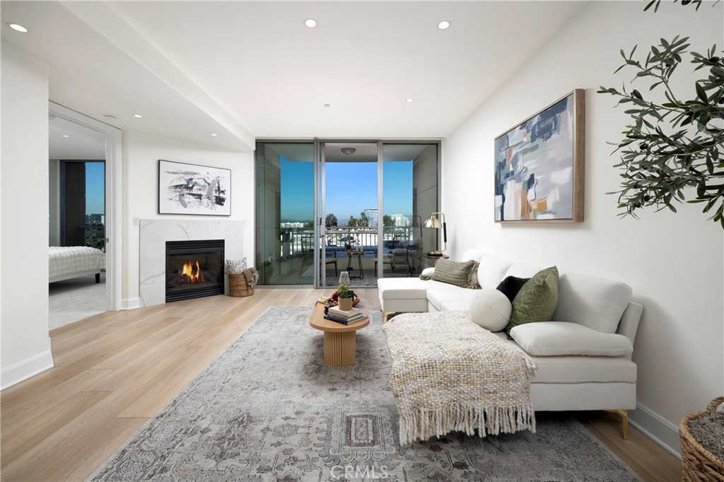 Residential for sale at 3072 Scholarship, Irvine CA featuring 2 beds and 2 baths