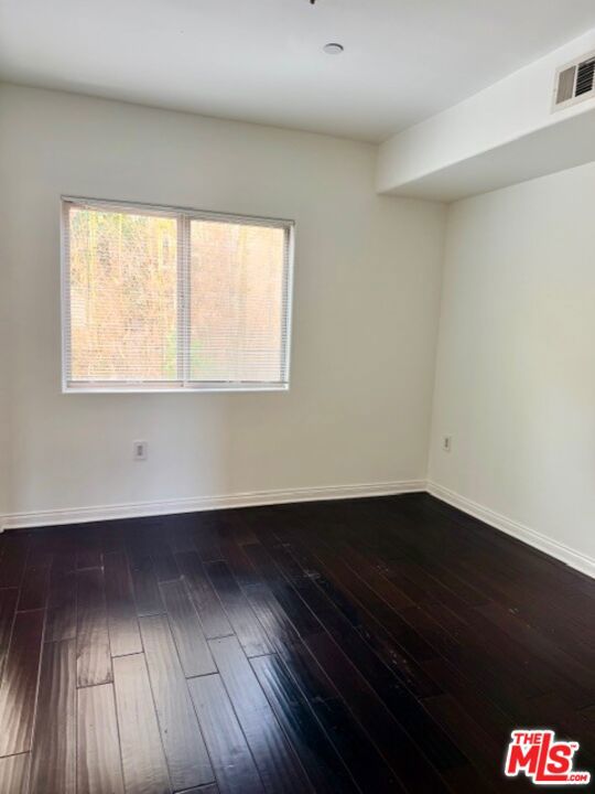 Residential Lease for rent at 917 N Sierra Bonita Avenue 3, West Hollywood, Los Angeles County CA featuring 3 beds and 4 baths
