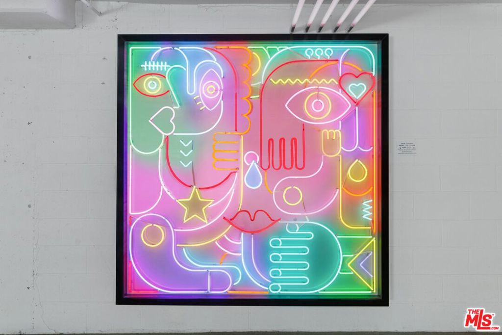 Residential Lease for rent at 1430 N HARPER Avenue 211, West Hollywood, Los Angeles County CA featuring 3 beds and 2 baths