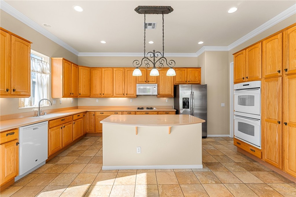 Residential for sale at 949 Pebble Beach Road, Beaumont CA featuring 2 beds and 3 baths