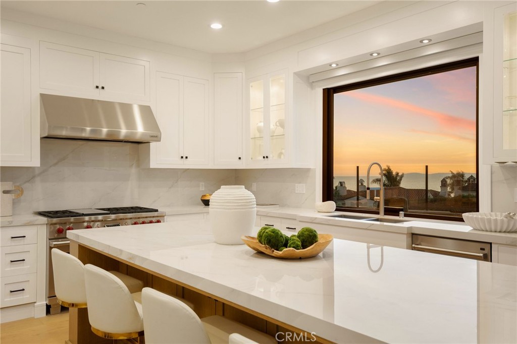 Residential for sale at 8 Baffin, Newport Coast CA featuring 5 beds and 6 baths