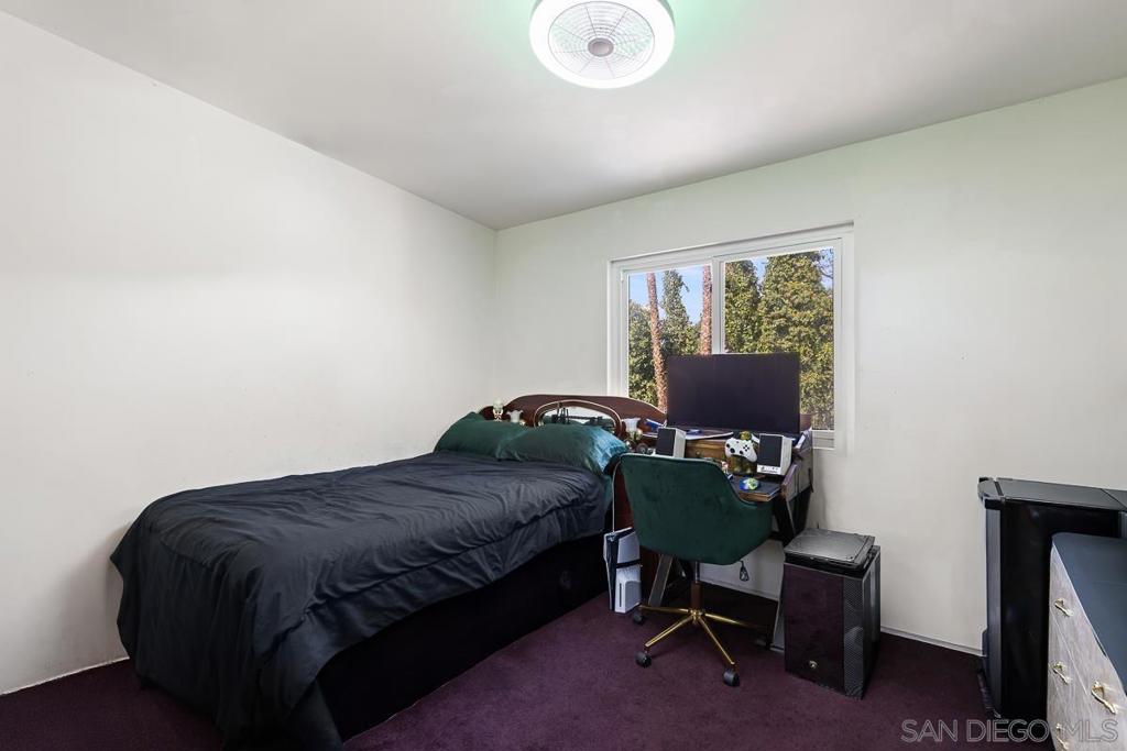 Residential for sale at 595 Copper Dr., Vista CA featuring 5 beds and 3 baths