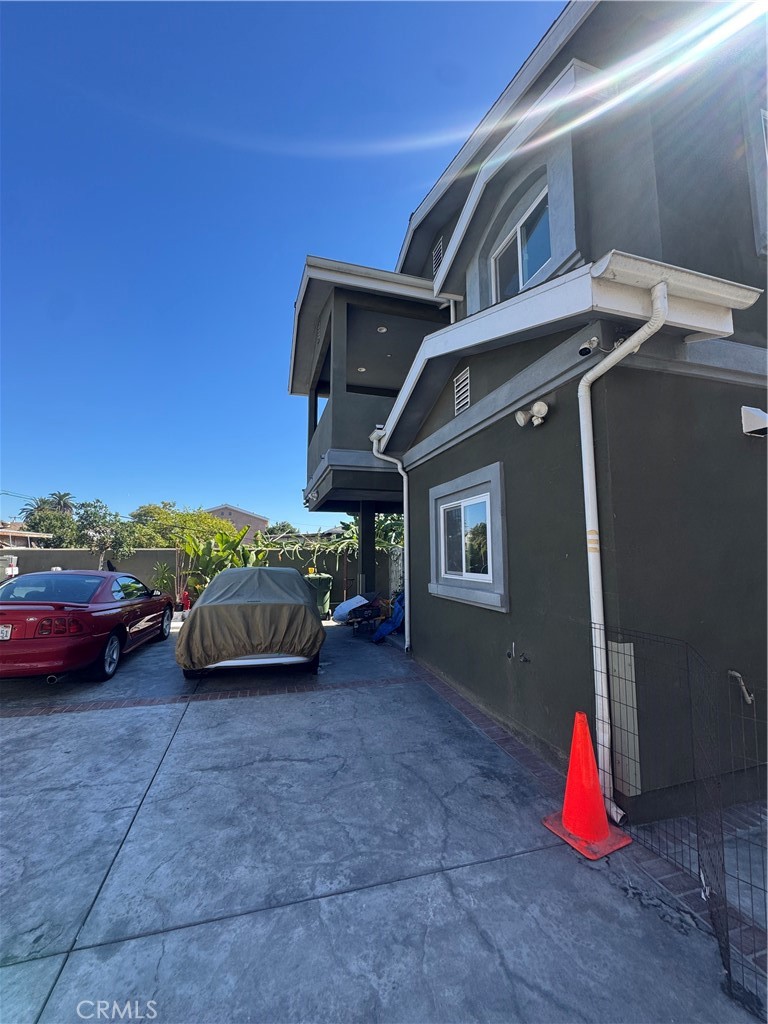 Residential Lease for rent at 3533 W 109 1/2, Inglewood, Los Angeles County CA featuring 4 beds and 3 baths