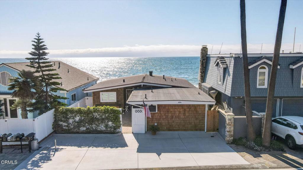 Residential Lease for rent at 3884 Pacific Coast Highway, Ventura CA featuring 3 beds and 2 baths