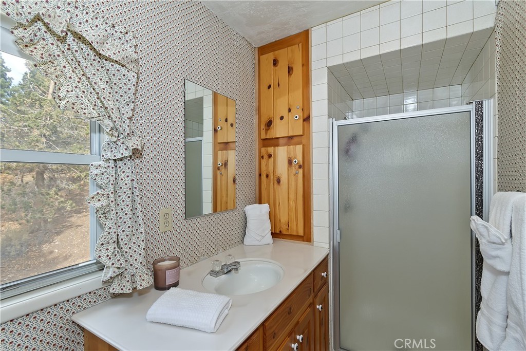 Residential for sale at 912 Elk, Big Bear Lake CA featuring 3 beds and 3 baths