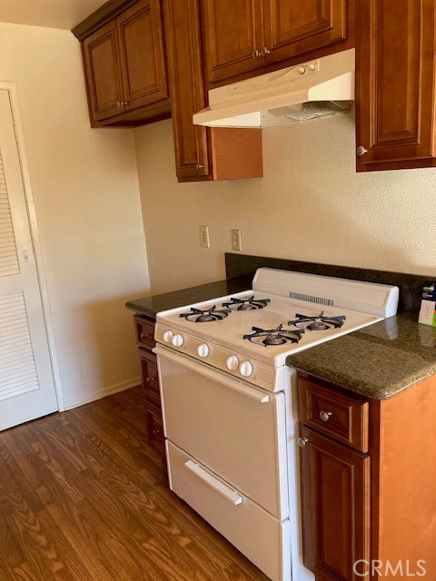 Residential Lease for rent at 8142 Artesia Blvd #6, Buena Park CA featuring 2 beds and 2 baths