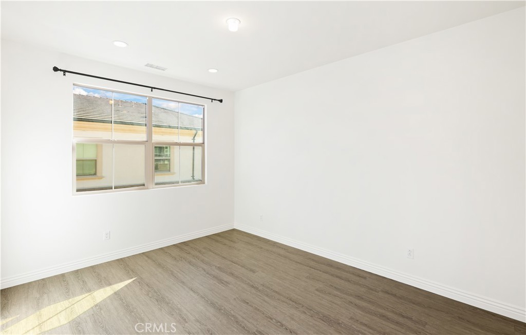 Residential for sale at 128 Full Sun, Irvine CA featuring 3 beds and 3 baths