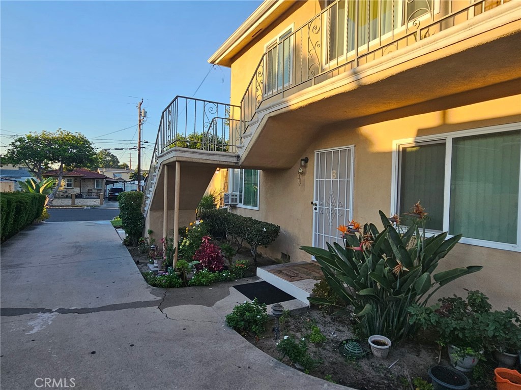 Residential Income for sale at 4215 Hartle Avenue, Cudahy CA