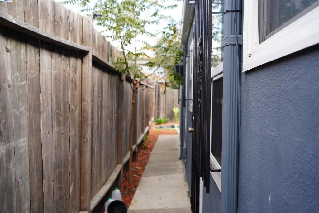 Residential Income for sale at 10600 Pippin St, Oakland CA