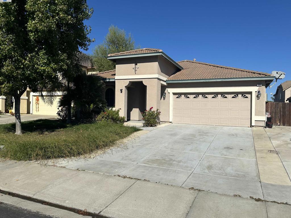 Residential for sale at 30 Vignola Ct, Oakley CA featuring 4 beds and 2 baths