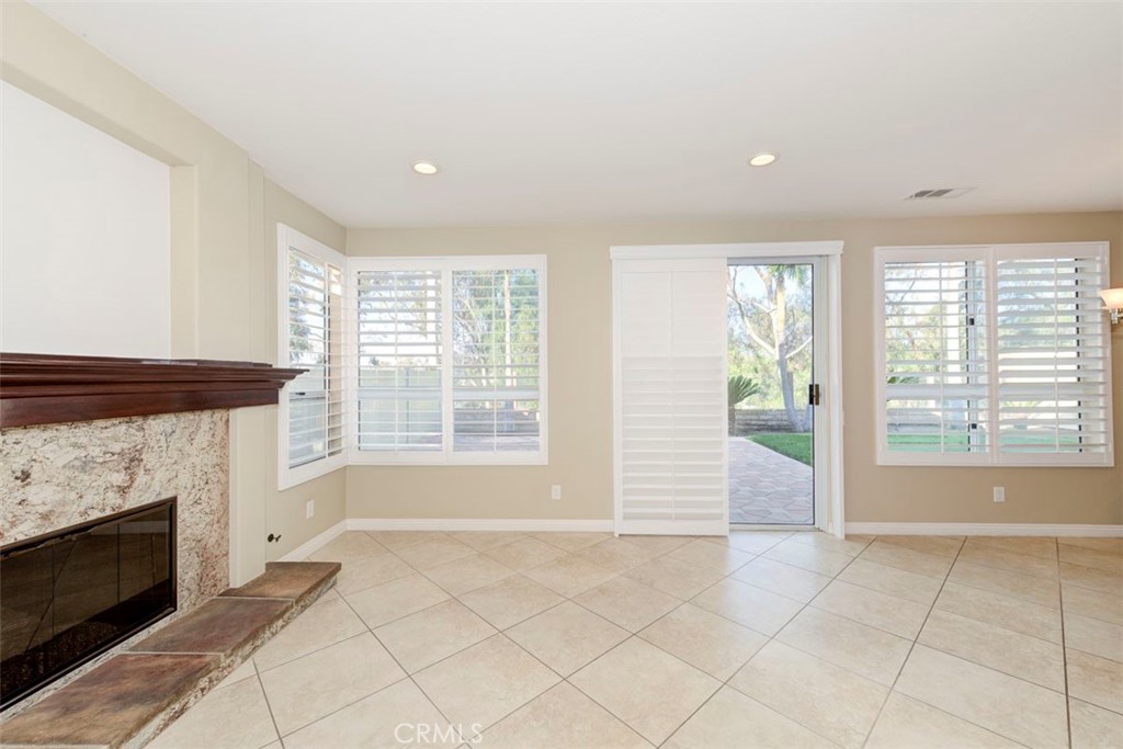Residential Lease for rent at 41 Cantata, Mission Viejo CA featuring 3 beds and 3 baths