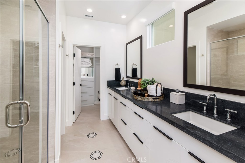 Residential Lease for rent at 26378 Paseo Lluvia, San Juan Capistrano CA featuring 4 beds and 5 baths