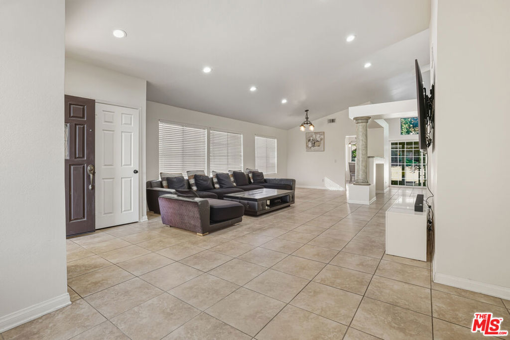 Residential for sale at 2538 Lowell Court, Simi Valley CA featuring 3 beds and 2 baths