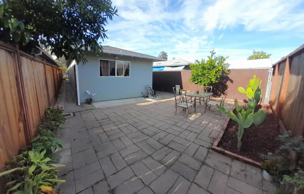 Residential for sale at 512 Hurlingame Avenue, Redwood City CA featuring 2 beds and 1 bath