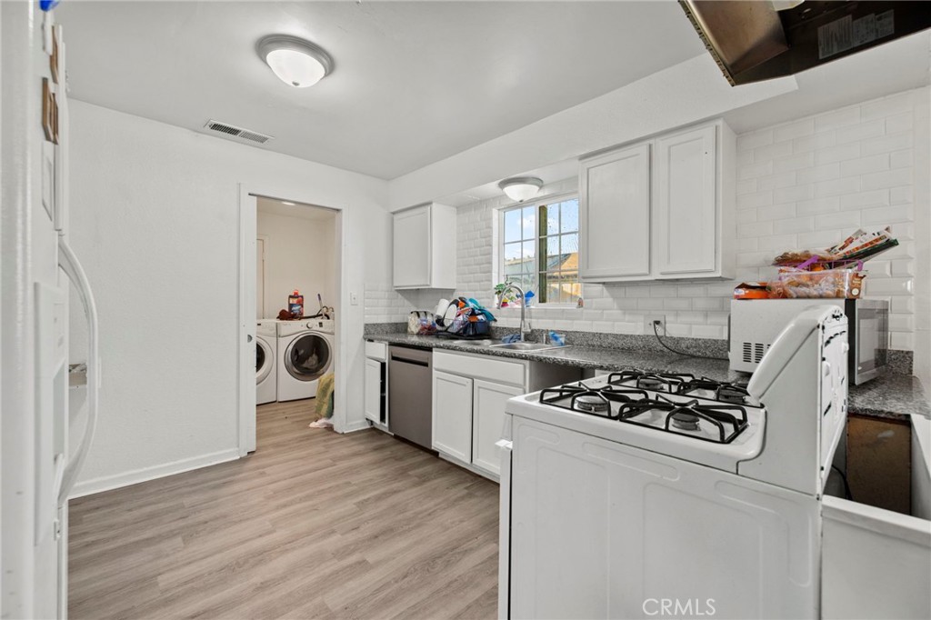 Residential for sale at 4620 Ave 228, Tulare CA featuring 3 beds and 2 baths