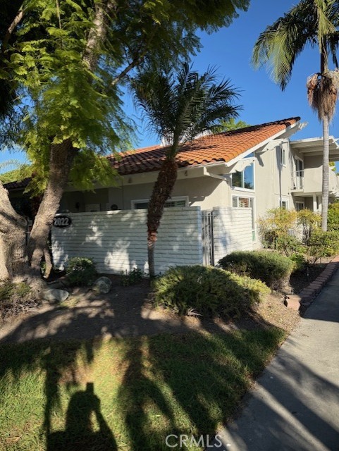 Residential Lease for rent at 2022 Via Mariposa D, Laguna Woods CA featuring 2 beds and 2 baths