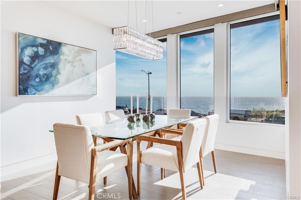 Residential Lease for rent at 810 Esplanade C, Redondo Beach CA featuring 3 beds and 3 baths