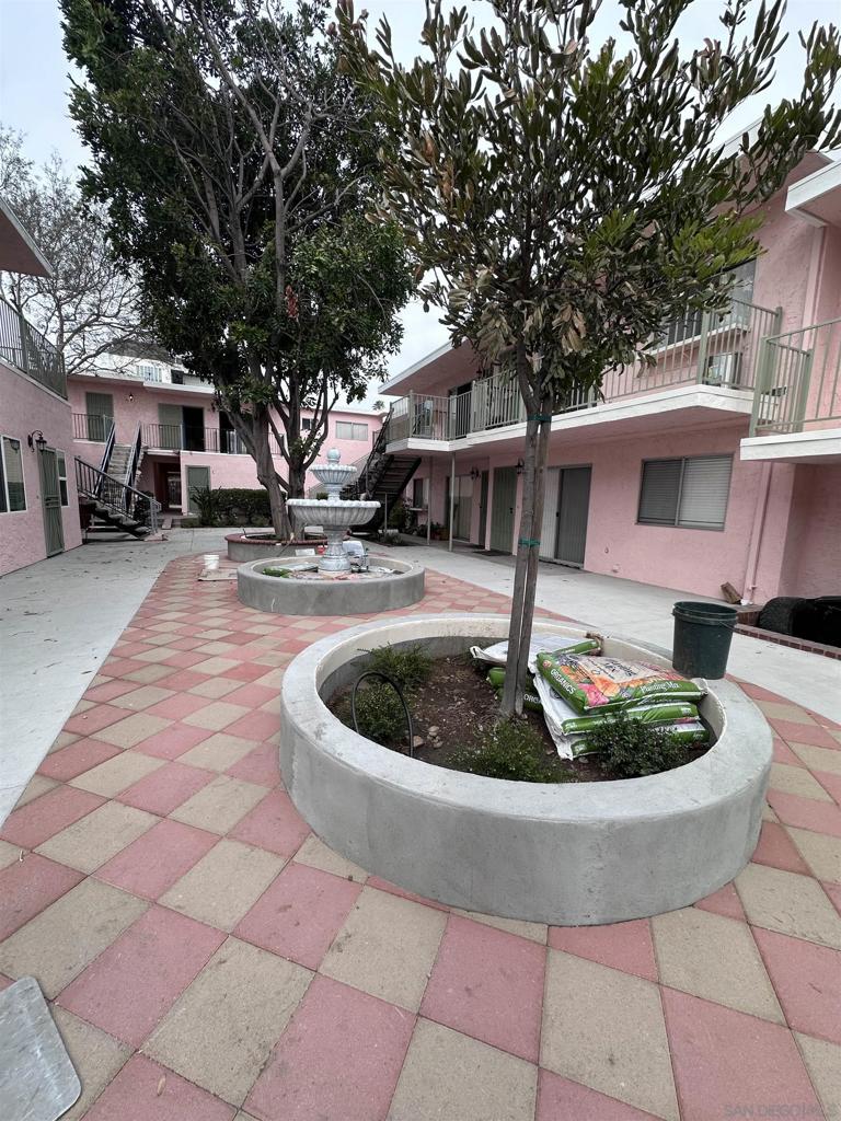 Residential Lease for rent at 930 Avenue 22, National City, San Diego County CA featuring 1 bed and 1 bath