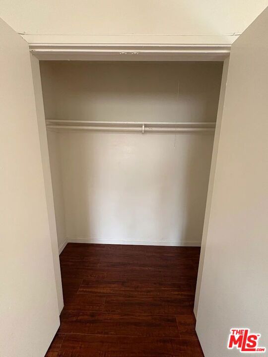 Residential Lease for rent at 806 N Hobart 3, Los Angeles, Los Angeles County CA featuring 2 beds and 2 baths