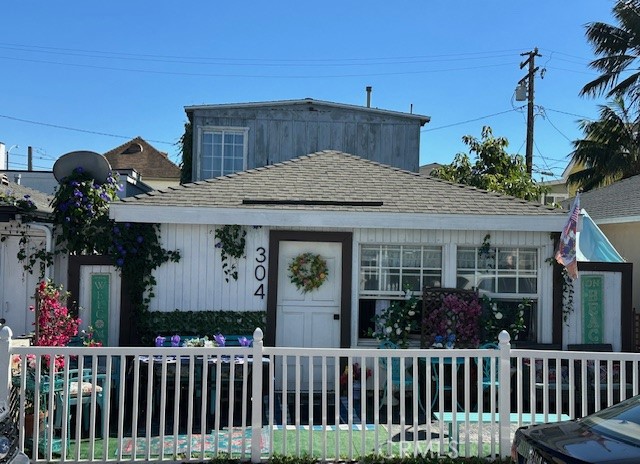 Residential for sale at 304 33rd Street, Newport Beach CA featuring 3 beds and 3 baths