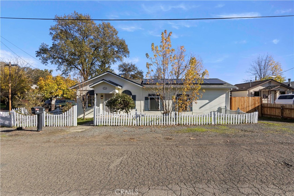 Residential for sale at 110 S Russell, Lakeport CA featuring 3 beds and 2 baths