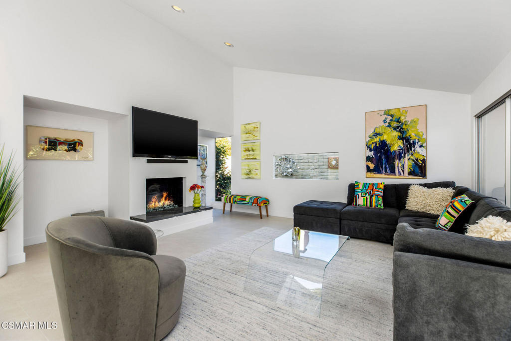 Residential for sale at 4516 Knightsgate Road, Westlake Village CA featuring 4 beds and 2 baths