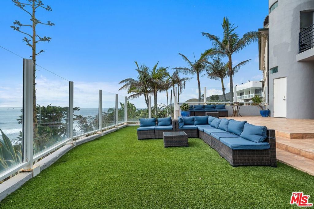 Residential Lease for rent at 11834 Pacific Coast Highway, Malibu CA featuring 3 beds and 4 baths