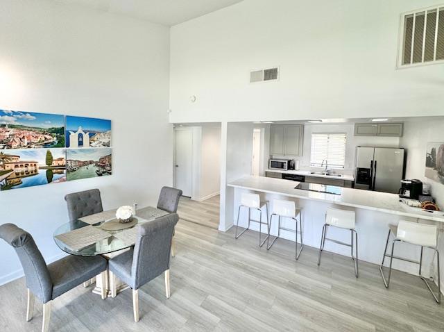 Residential for sale at 40280 Bay Hill Way, Palm Desert CA featuring 2 beds and 2 baths