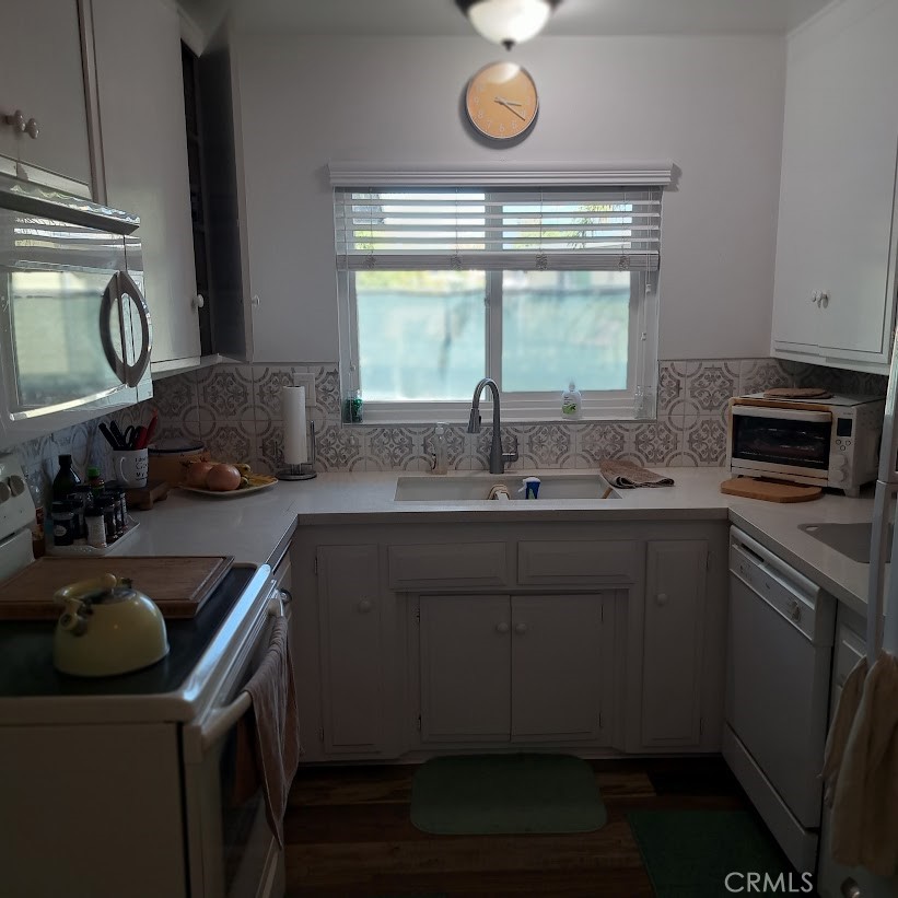 Residential for sale at 860 S Alessandro, Hemet CA featuring 2 beds and 2 baths