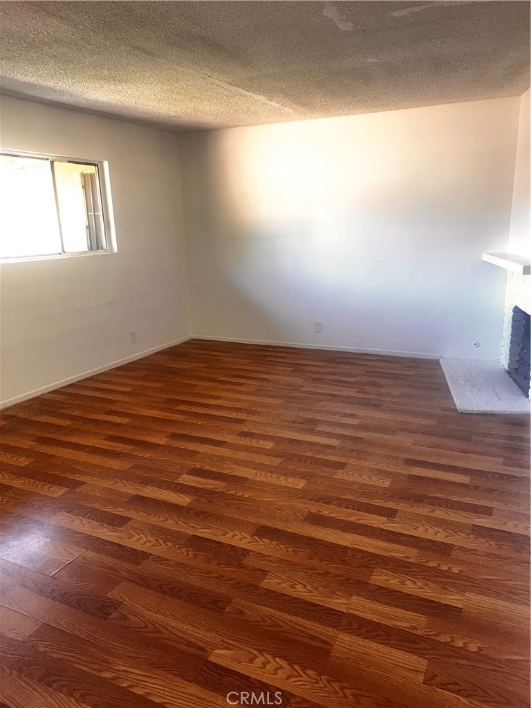 Residential Lease for rent at 1950 Evergreen, La Verne CA featuring 2 beds and 2 baths