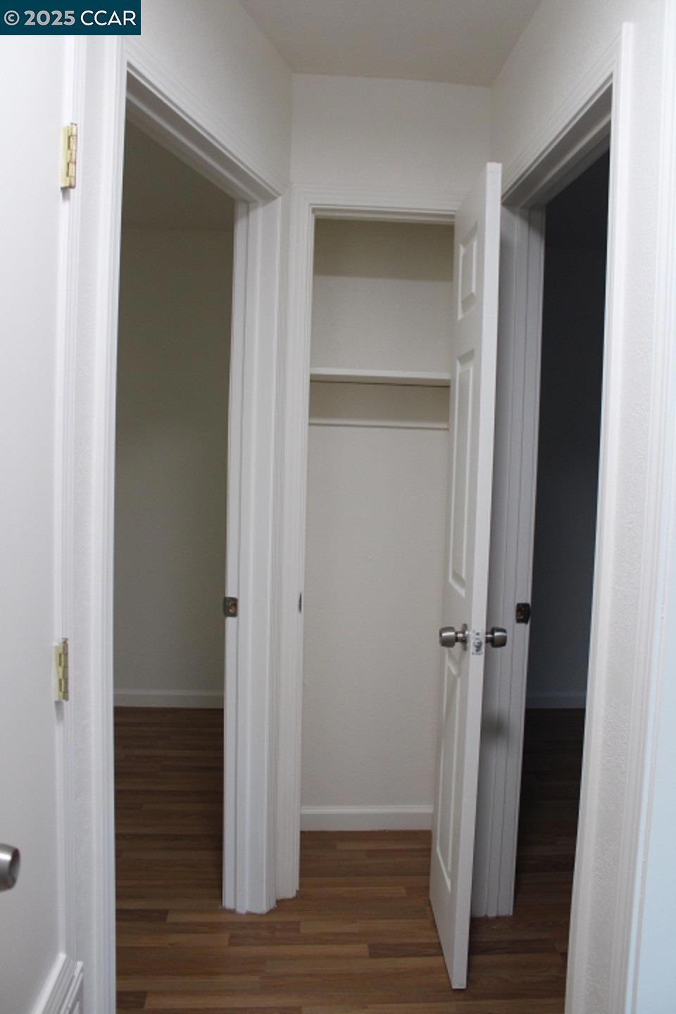 Residential Lease for rent at 827 33Rd St, Richmond CA featuring 2 beds and 1 bath