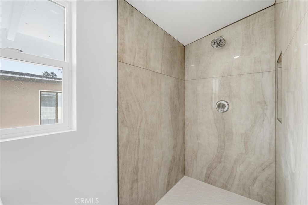 Residential Lease for rent at 720 S Catalina Avenue, Redondo Beach CA featuring 5 beds and 4 baths