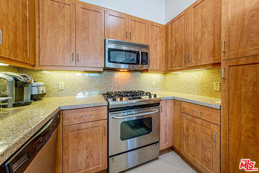 Residential for sale at 267 S San Pedro Street 608, Los Angeles CA featuring 2 beds and 2 baths