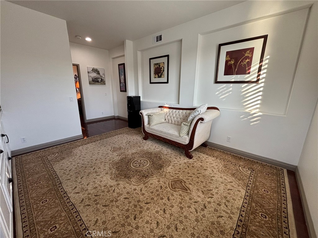 Residential Lease for rent at 6863 Persimmon B, Chino CA featuring 1 bed and 1 bath