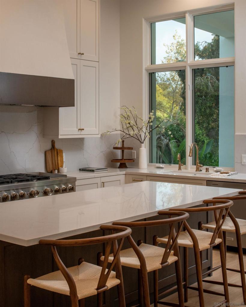 Residential for sale at 2815 Santa Fe Vista Ct, Encinitas CA featuring 5 beds and 5 baths