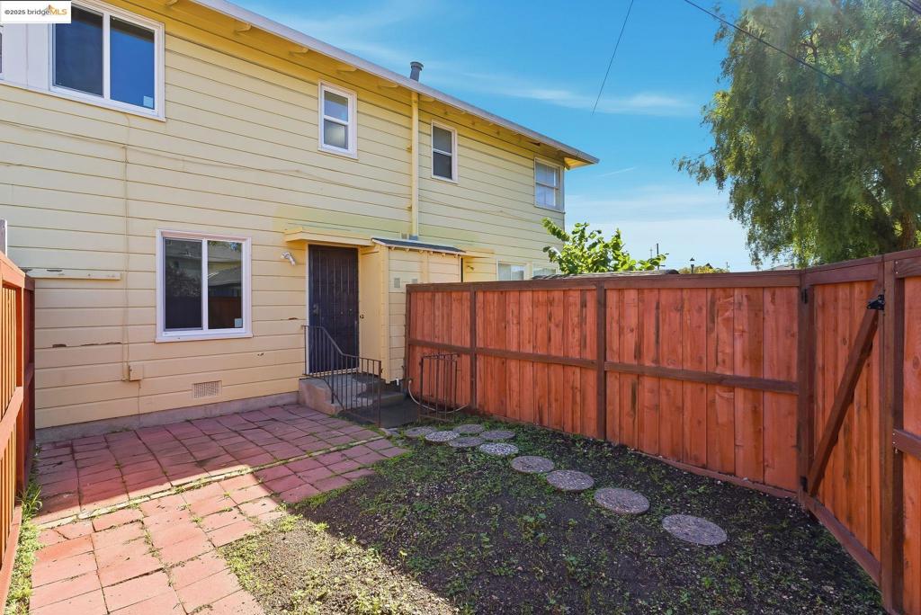 Residential for sale at 109 Cypress St. C, Alameda CA featuring 2 beds and 1 bath
